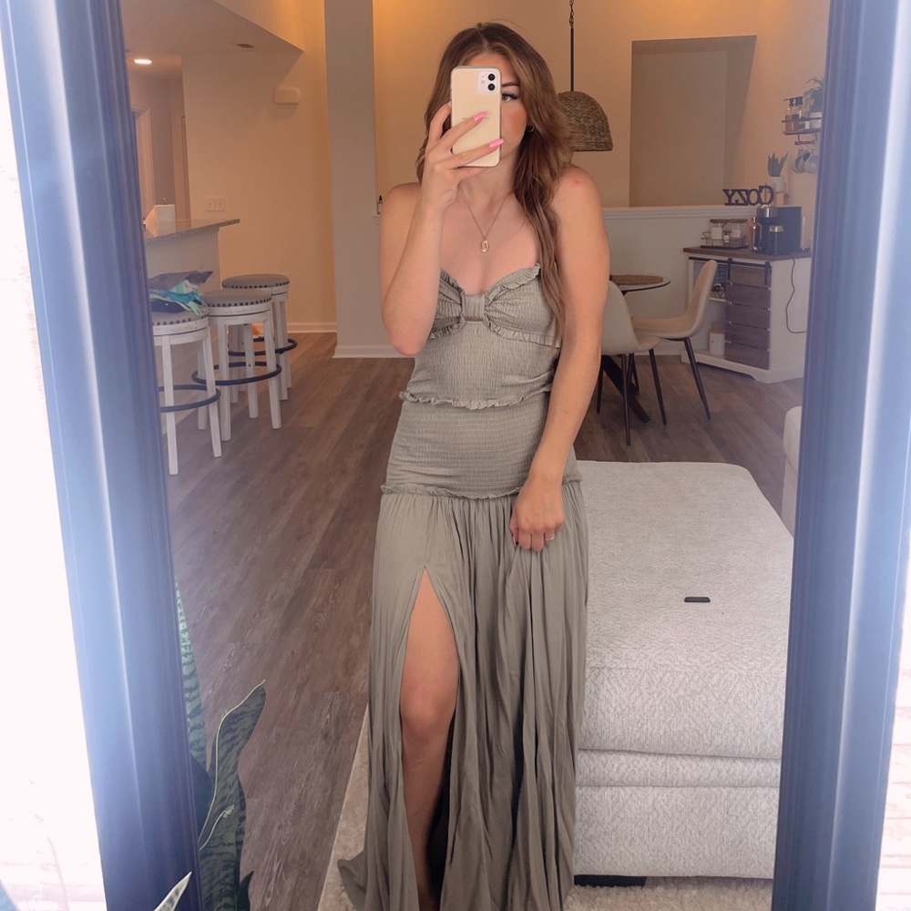 Green maxi dress